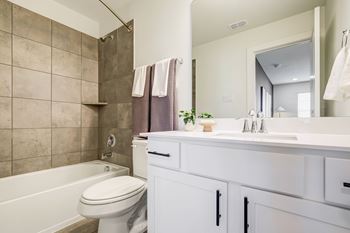 Tub/shower combination